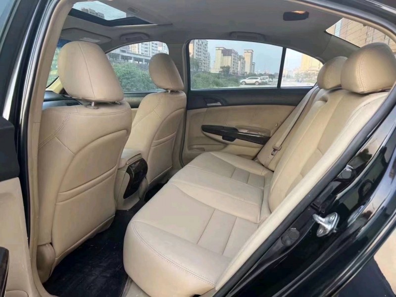 济宁10年本田雅阁6