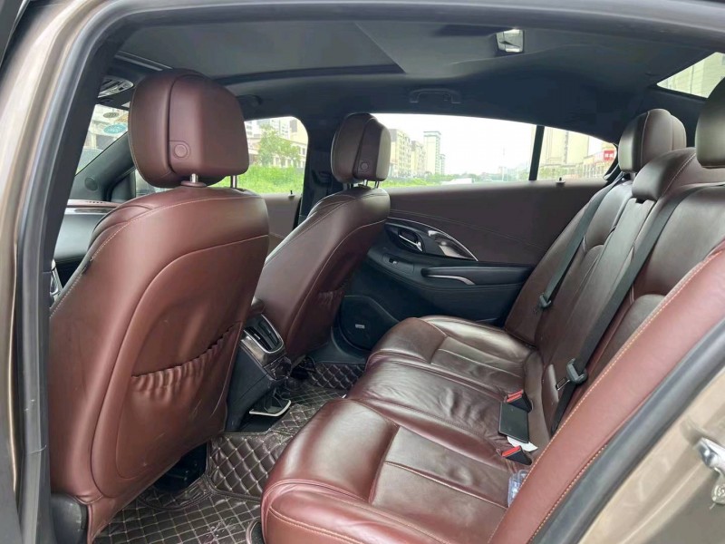 济宁14年别克君越6