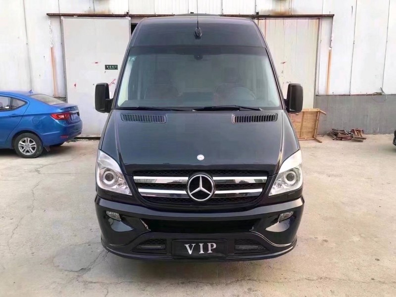 济宁14年奔驰斯宾特1