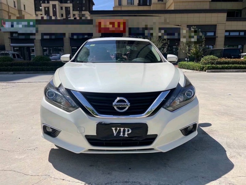 济宁17年日产天籁1