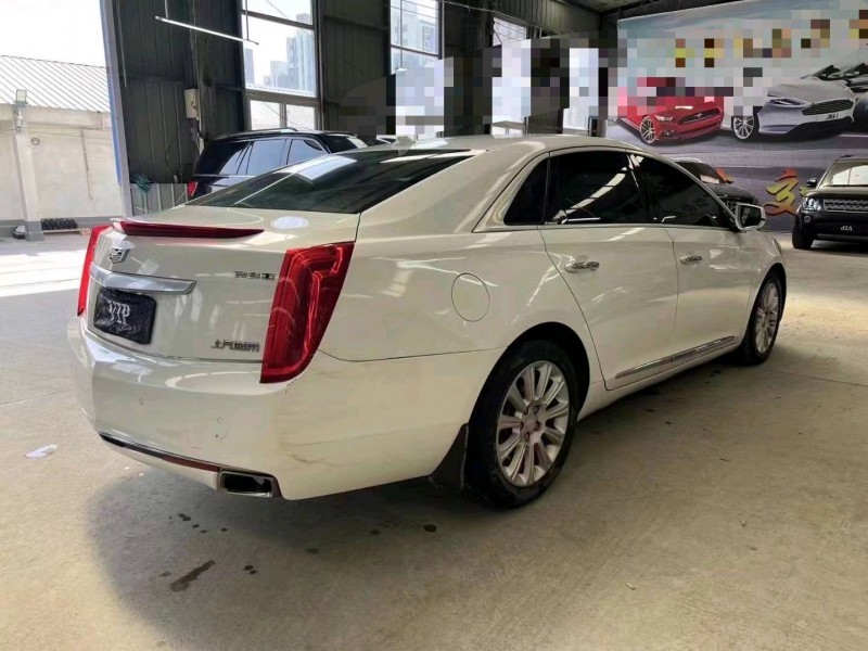 济宁16年凯迪拉克XTS7
