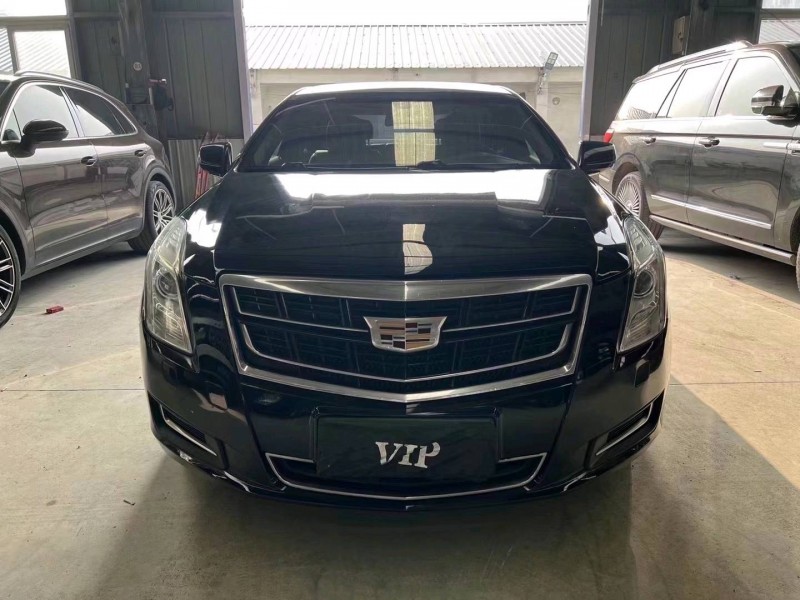 济宁17年凯迪拉克XTS1