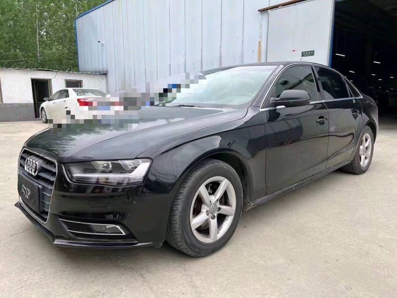 济宁15年奥迪A4L3