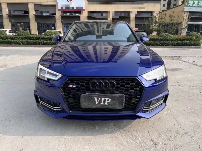 济宁19年奥迪A4L1