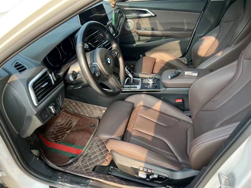 济宁22年宝马1系4