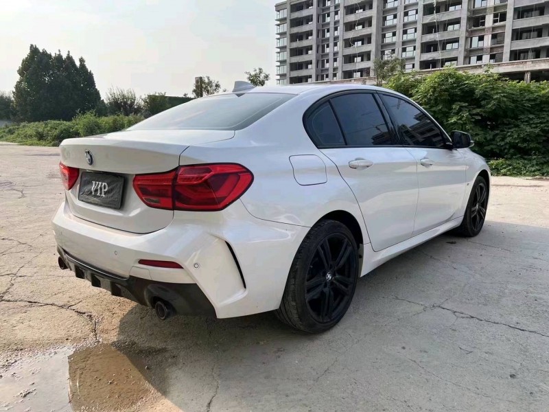 济宁22年宝马1系7