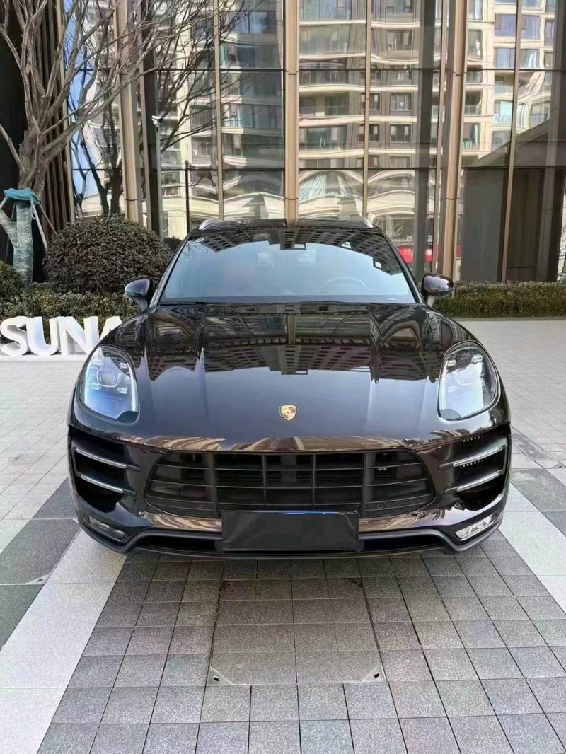 广州17年保时捷Macan1