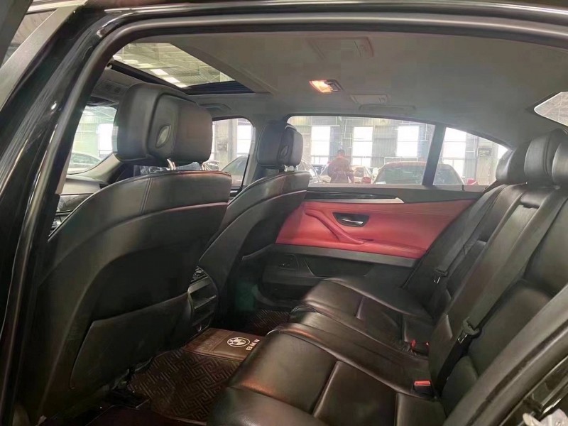 济宁13年宝马5系6