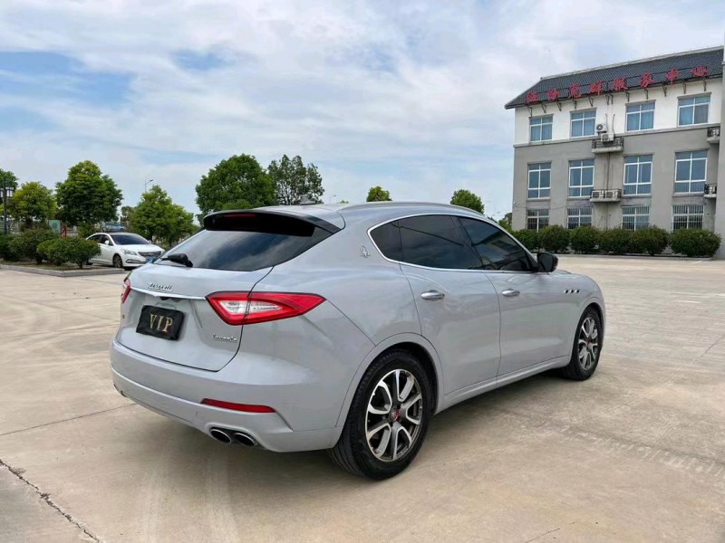 盐城18年玛莎拉蒂Levante8