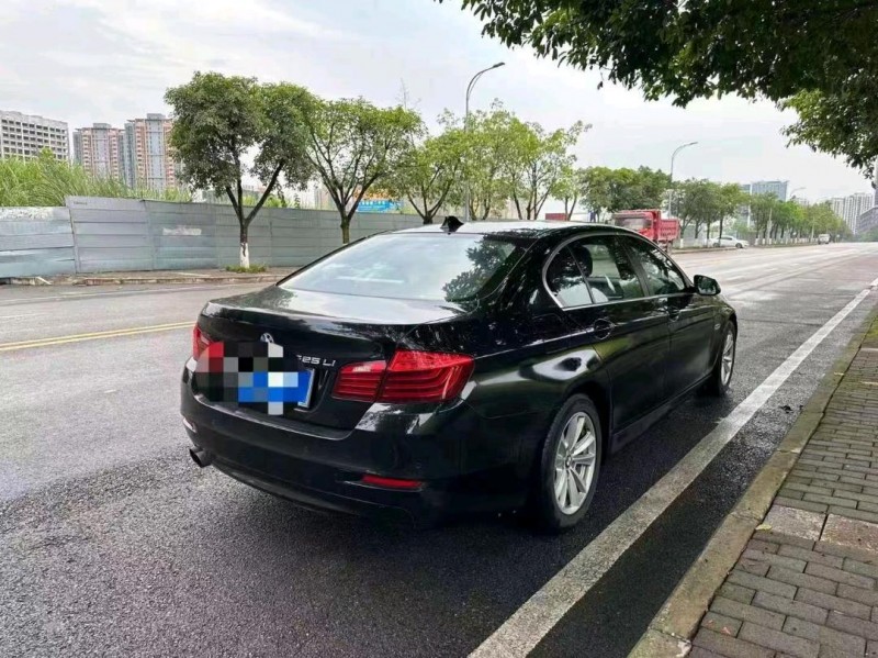 重庆15年宝马5系5