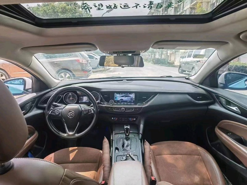 武汉18年别克君威6