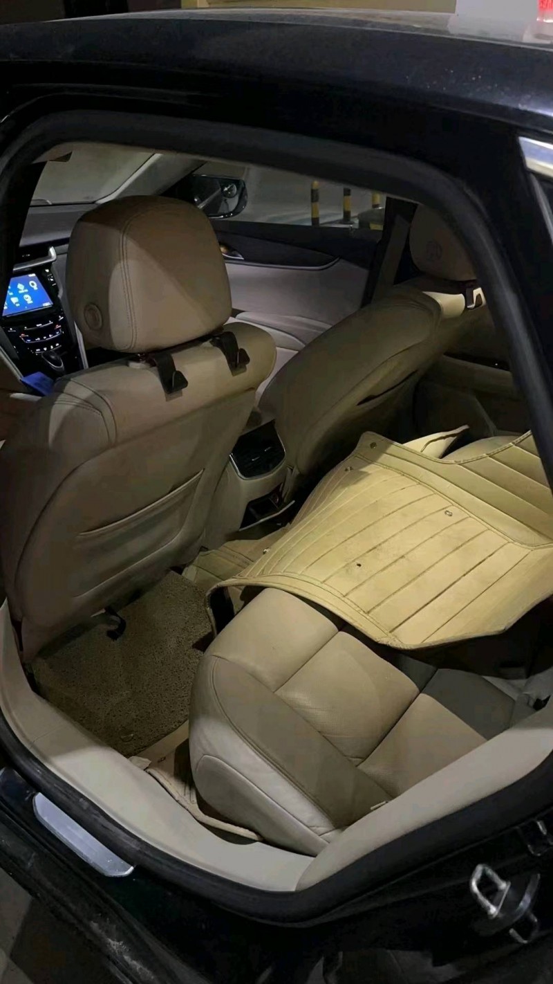 济南15年凯迪拉克XTS3