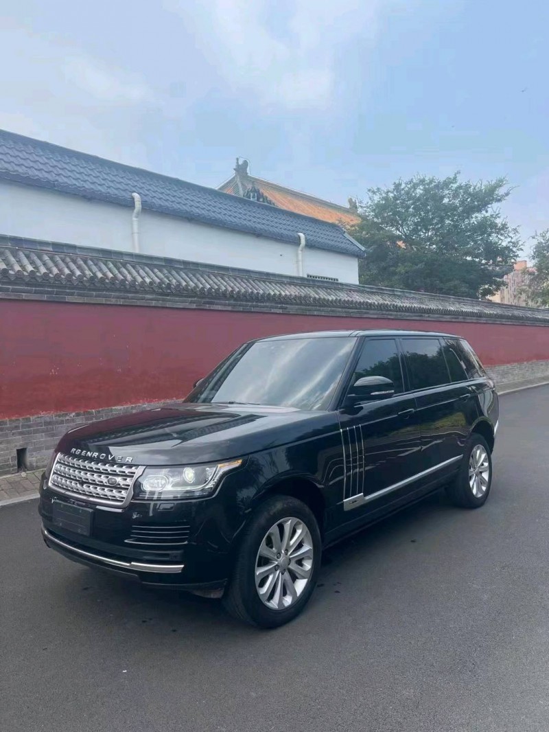 济南17年路虎揽胜行政3