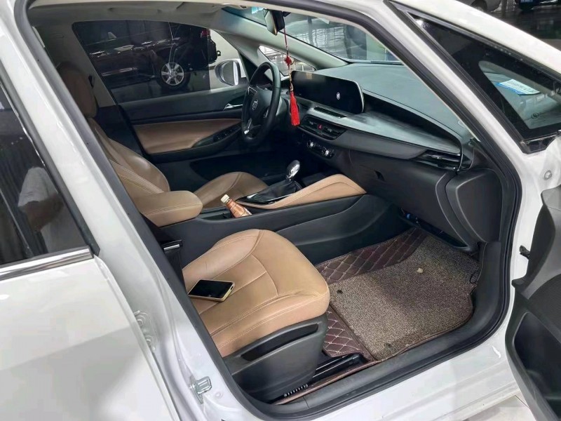 东营22年别克GL65