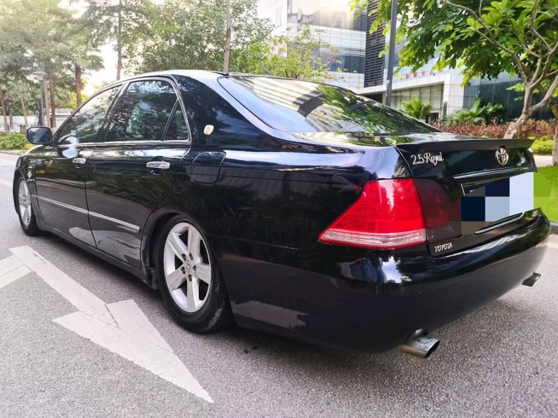 广州07年丰田皇冠7