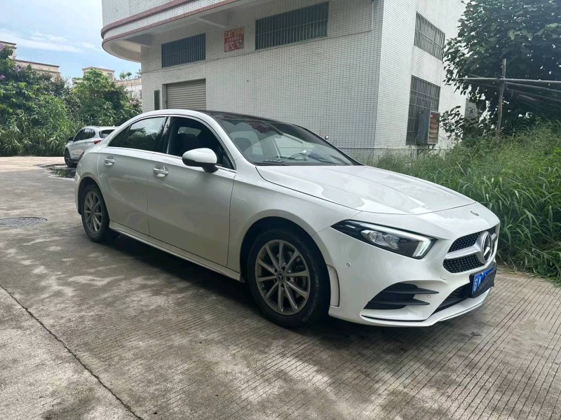 广州19年奔驰A2