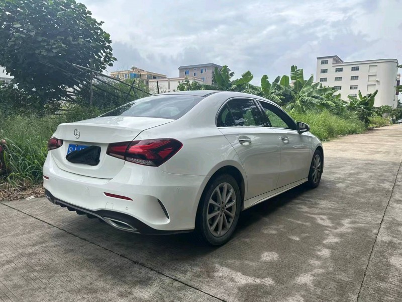 广州19年奔驰A4