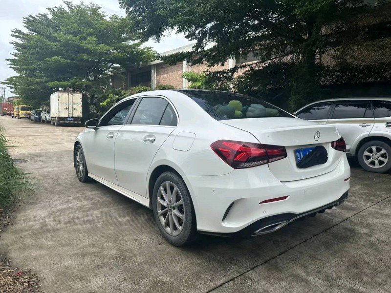 广州19年奔驰A5