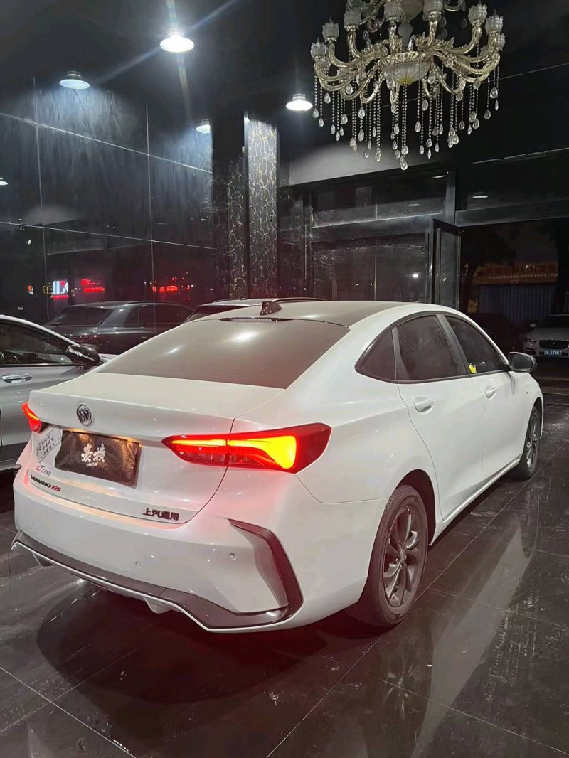 广州22年别克威朗5