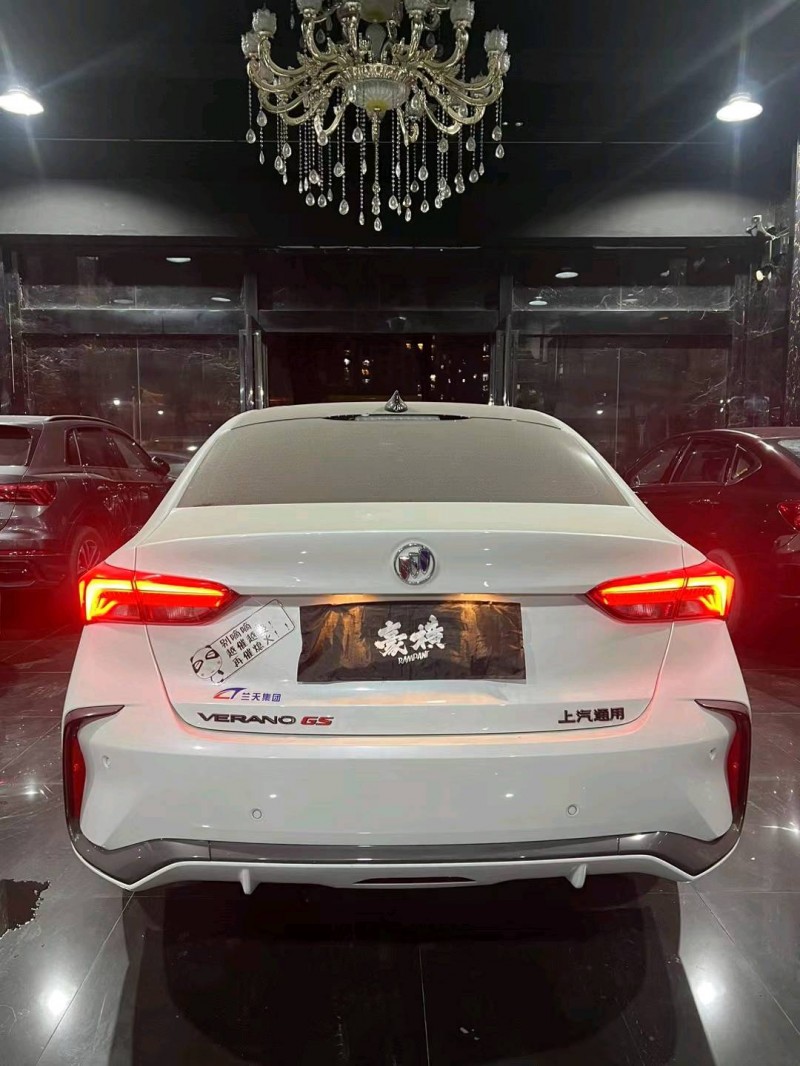 广州22年别克威朗9