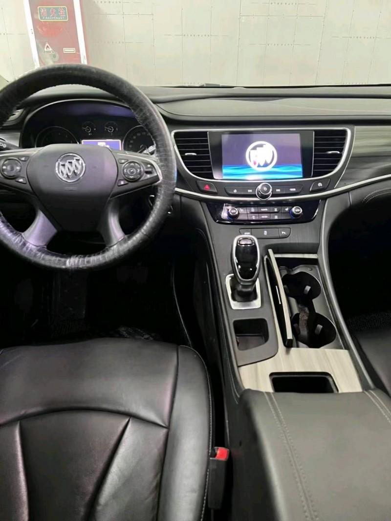 宿迁20年别克君越5