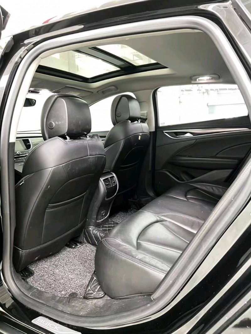 宿迁20年别克君越6