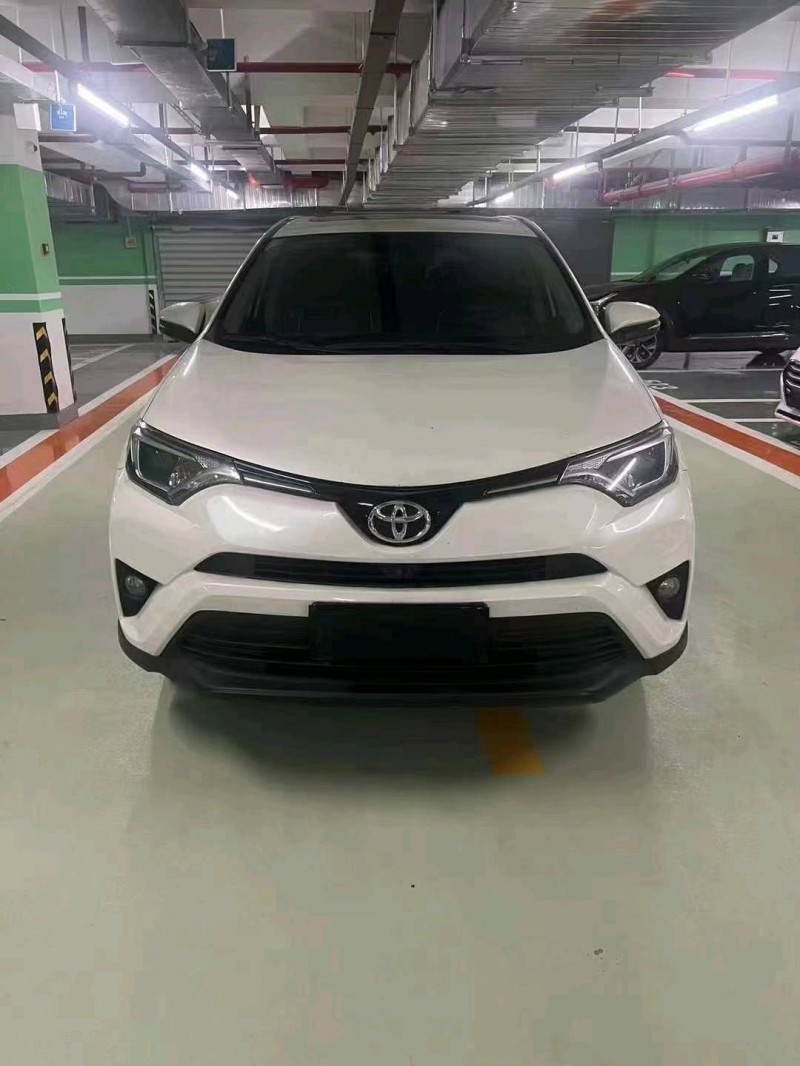 嘉兴19年丰田RAV41
