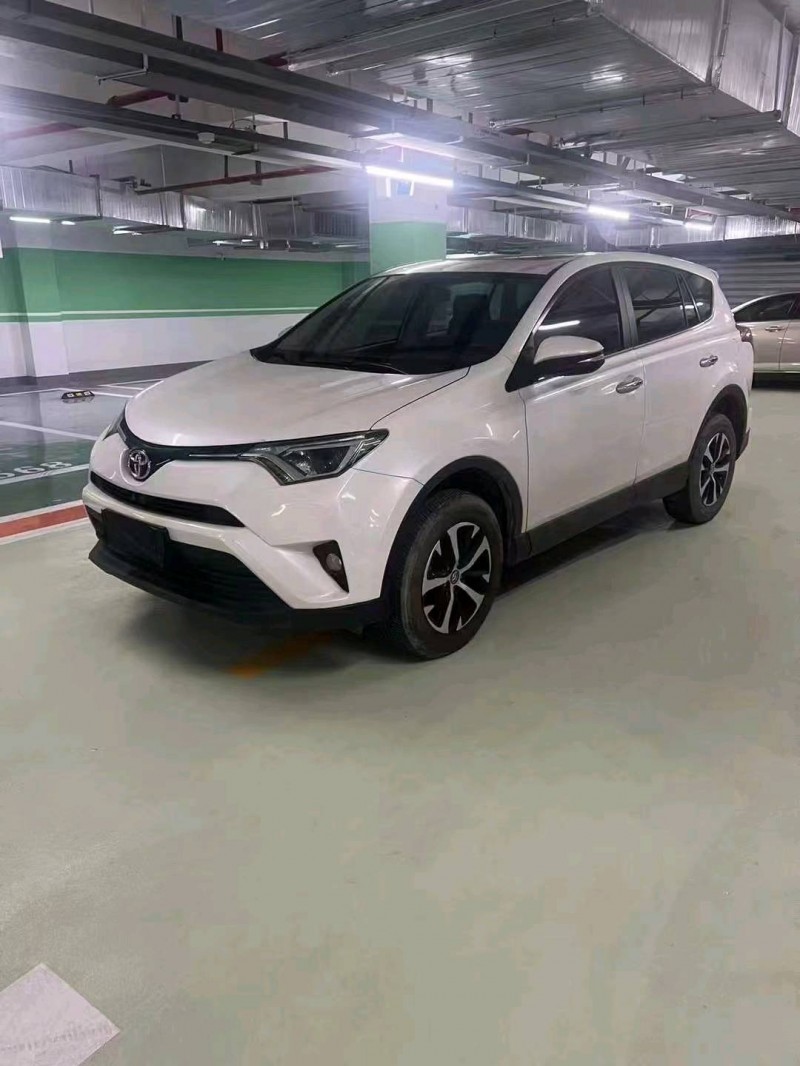 嘉兴19年丰田RAV42