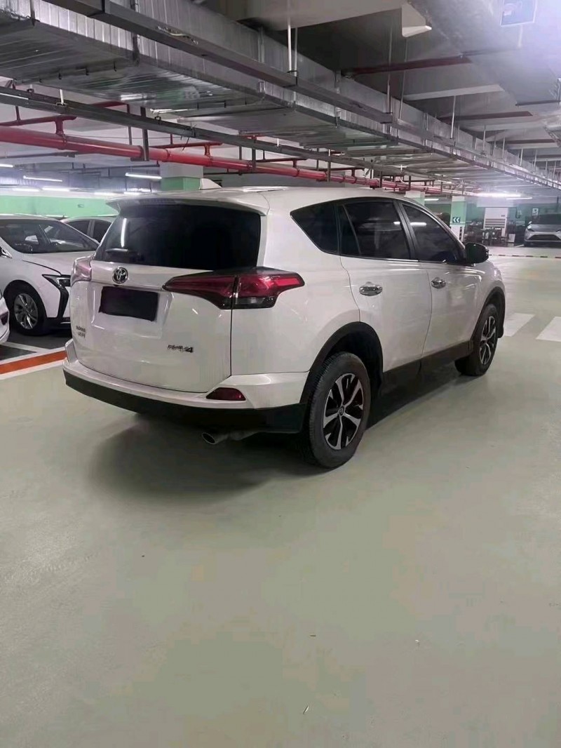 嘉兴19年丰田RAV45