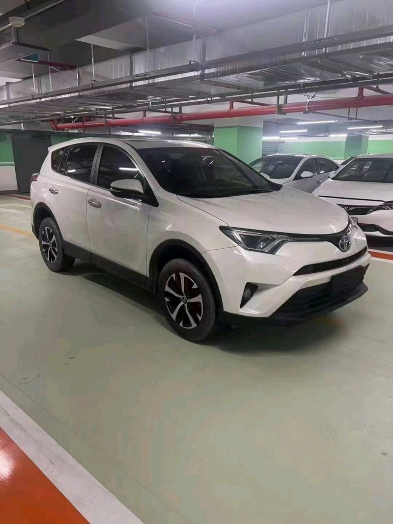 嘉兴19年丰田RAV46