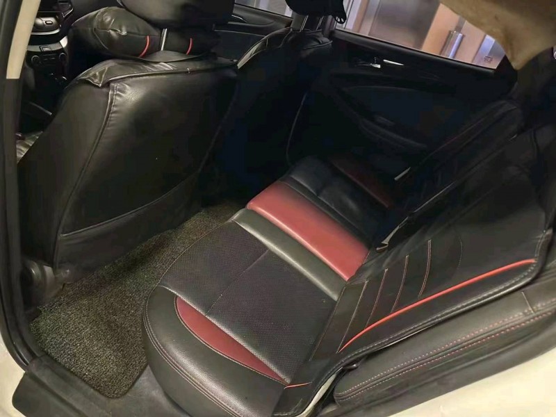 嘉兴14年长安汽车逸动8