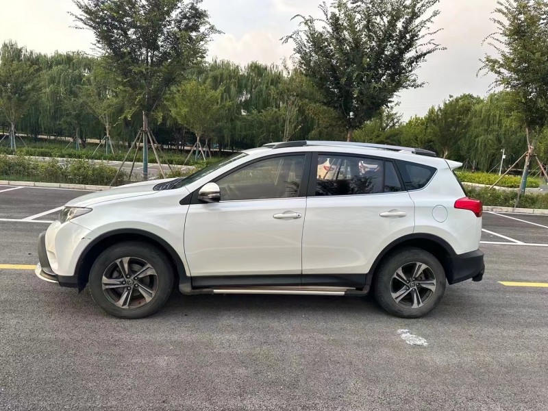 徐州15年丰田RAV4荣放3