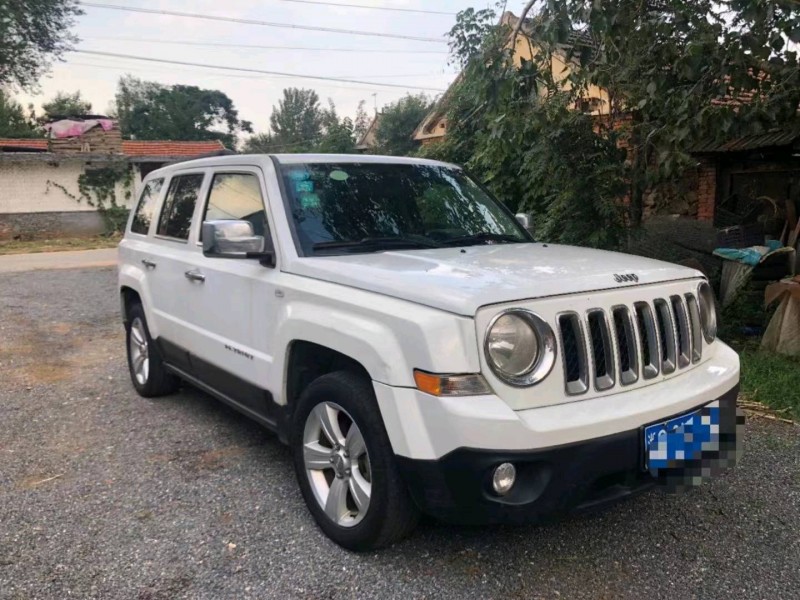 枣庄14年Jeep自由客2