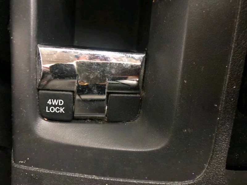 枣庄14年Jeep自由客4