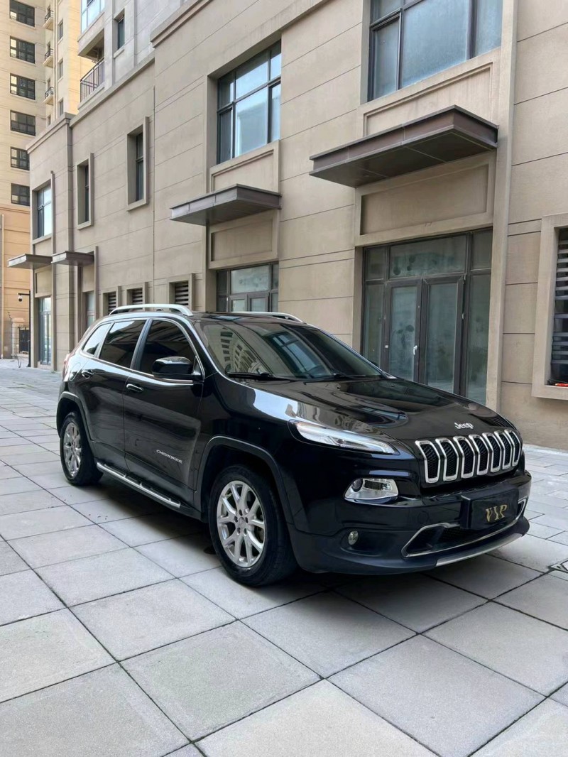 廊坊19年Jeep自由光2