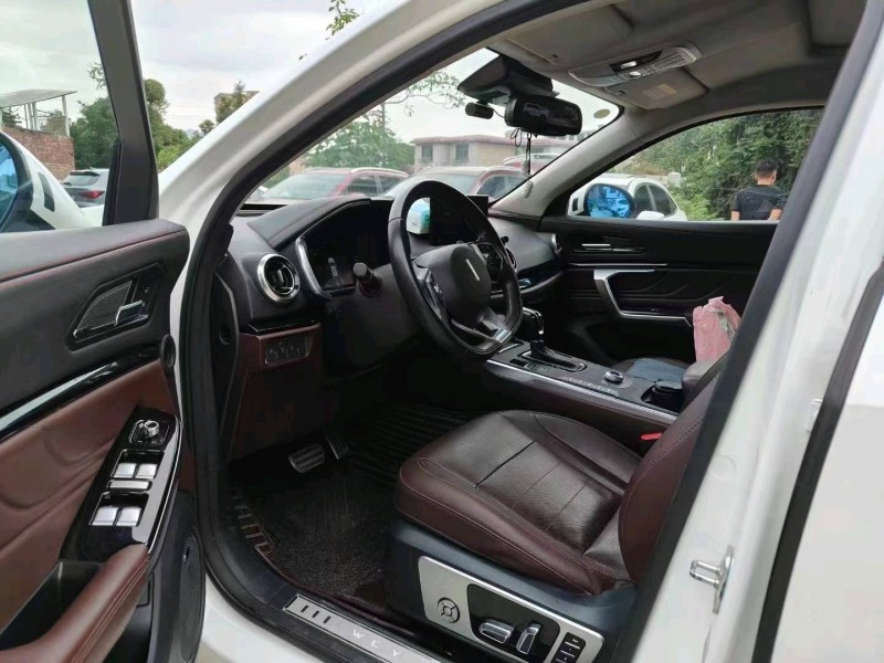 衡阳17年长城汽车WEY VV52