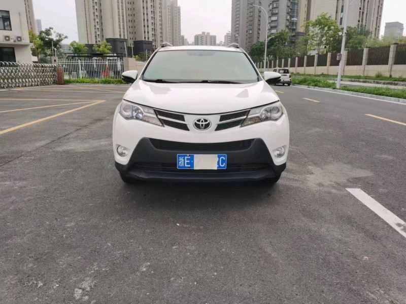 苏州13年丰田RAV41