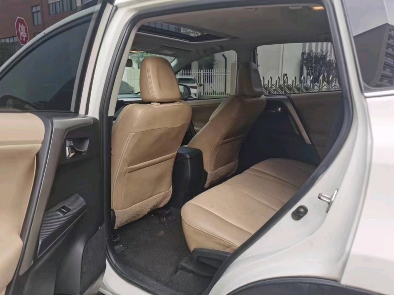 苏州13年丰田RAV46