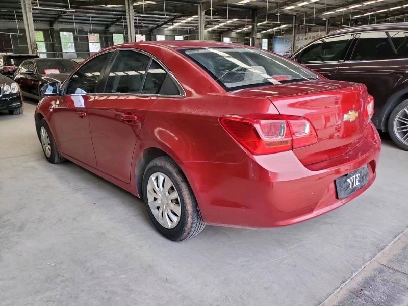 济宁16年雪佛兰科鲁兹8