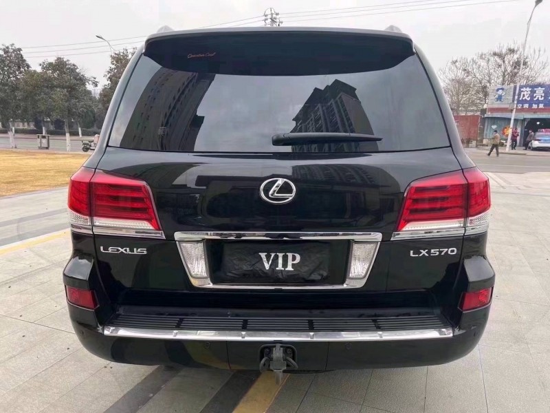 济宁15年雷克萨斯LX9