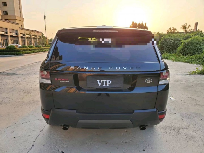 济宁16年路虎揽胜运动9