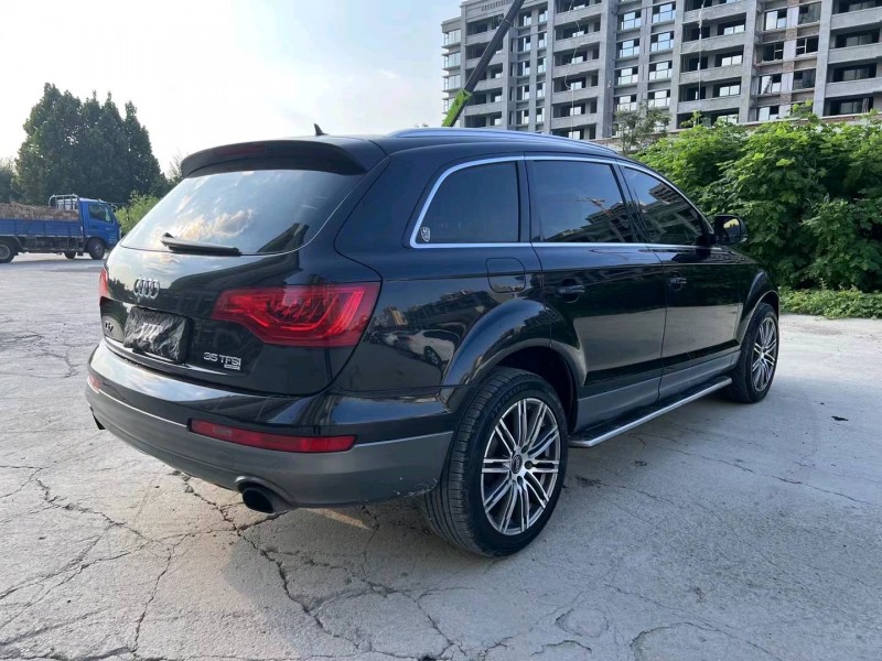 济宁14年奥迪Q77