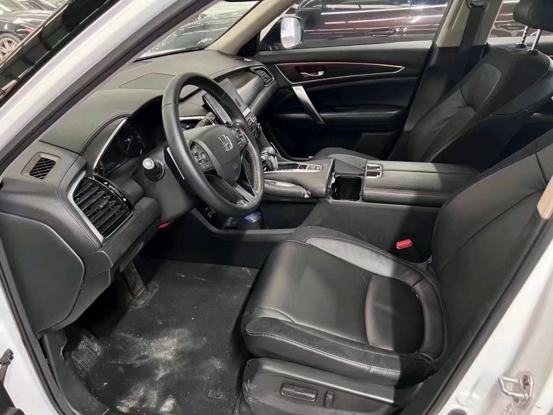 济宁18年本田冠道5