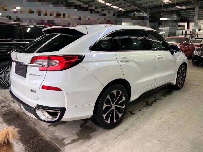 济宁18年本田冠道8