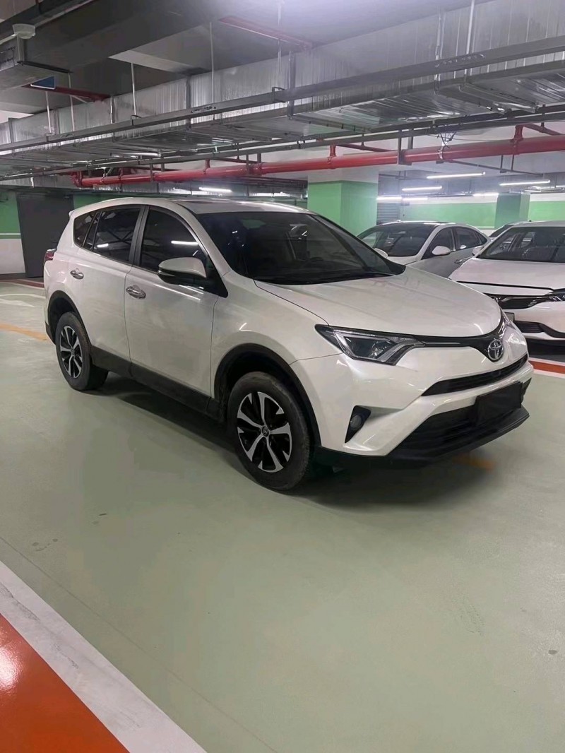 嘉兴19年丰田RAV4荣放4