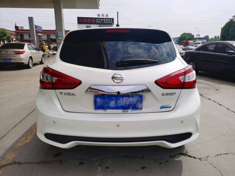 保定19年日产骐达8