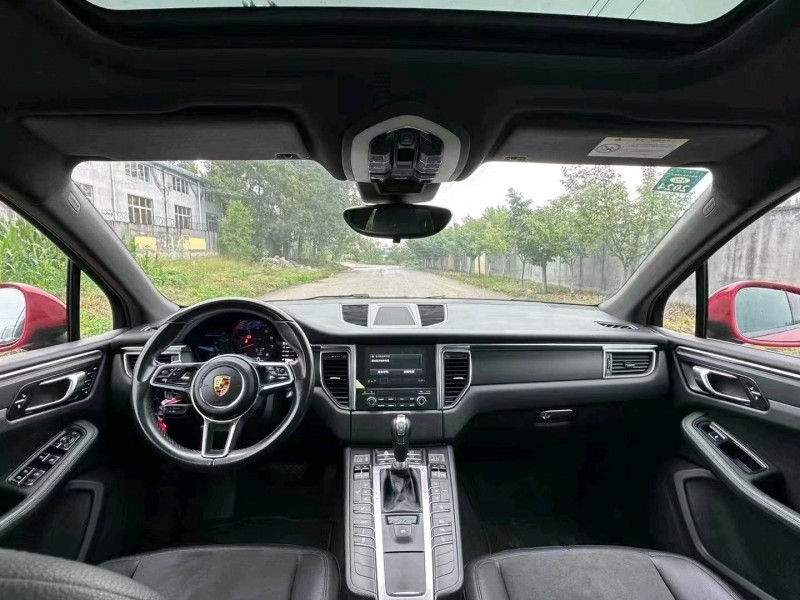 青岛18年保时捷Macan8
