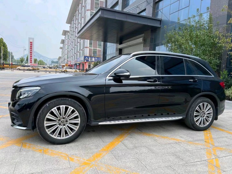 济宁17年奔驰GLC2