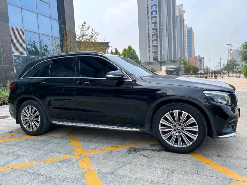 济宁17年奔驰GLC3