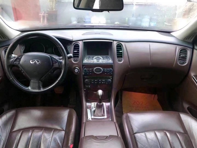 济宁14年英菲尼迪QX505